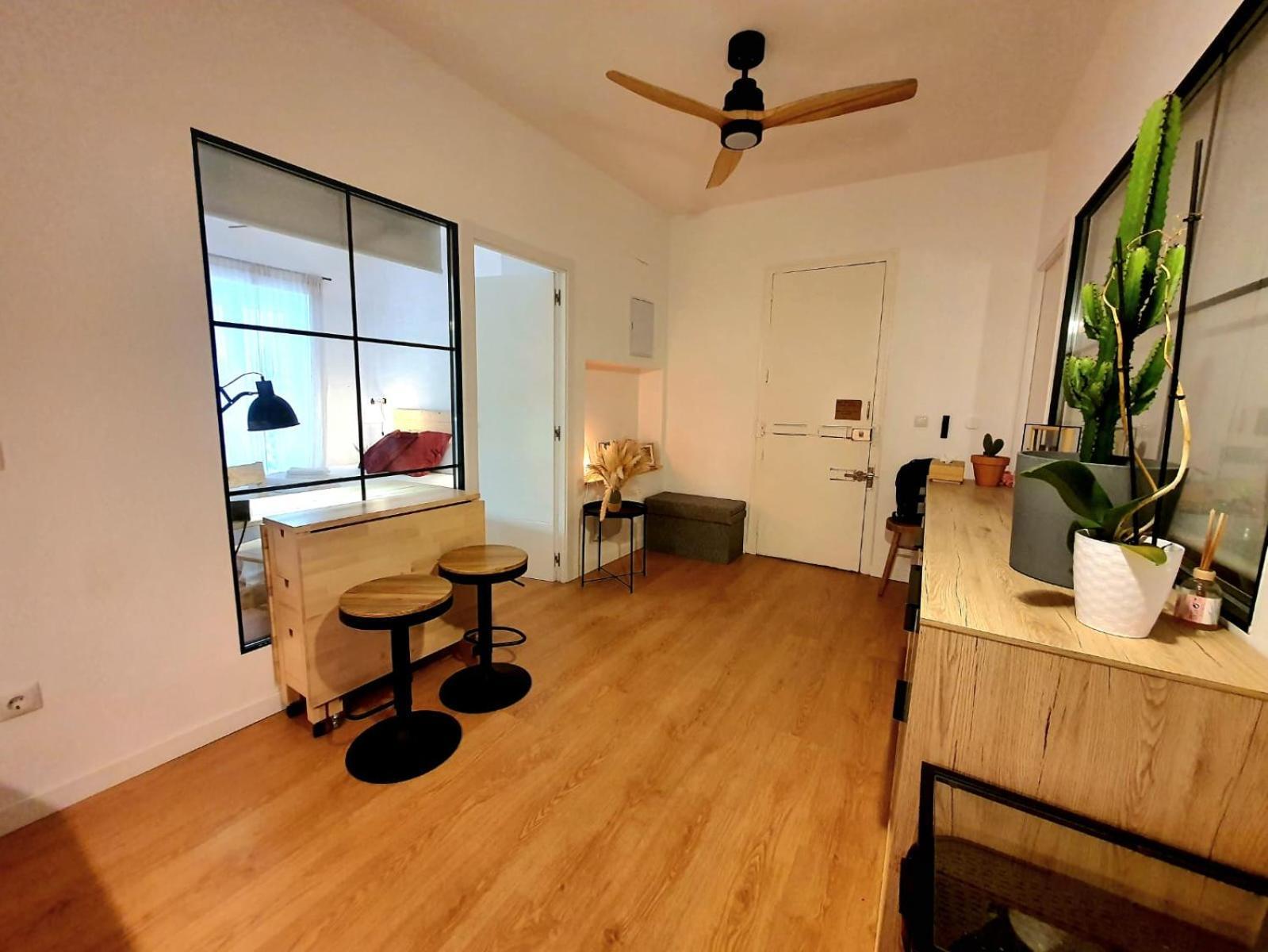 Rentadore Atocha Suites Madrid Dış mekan fotoğraf
